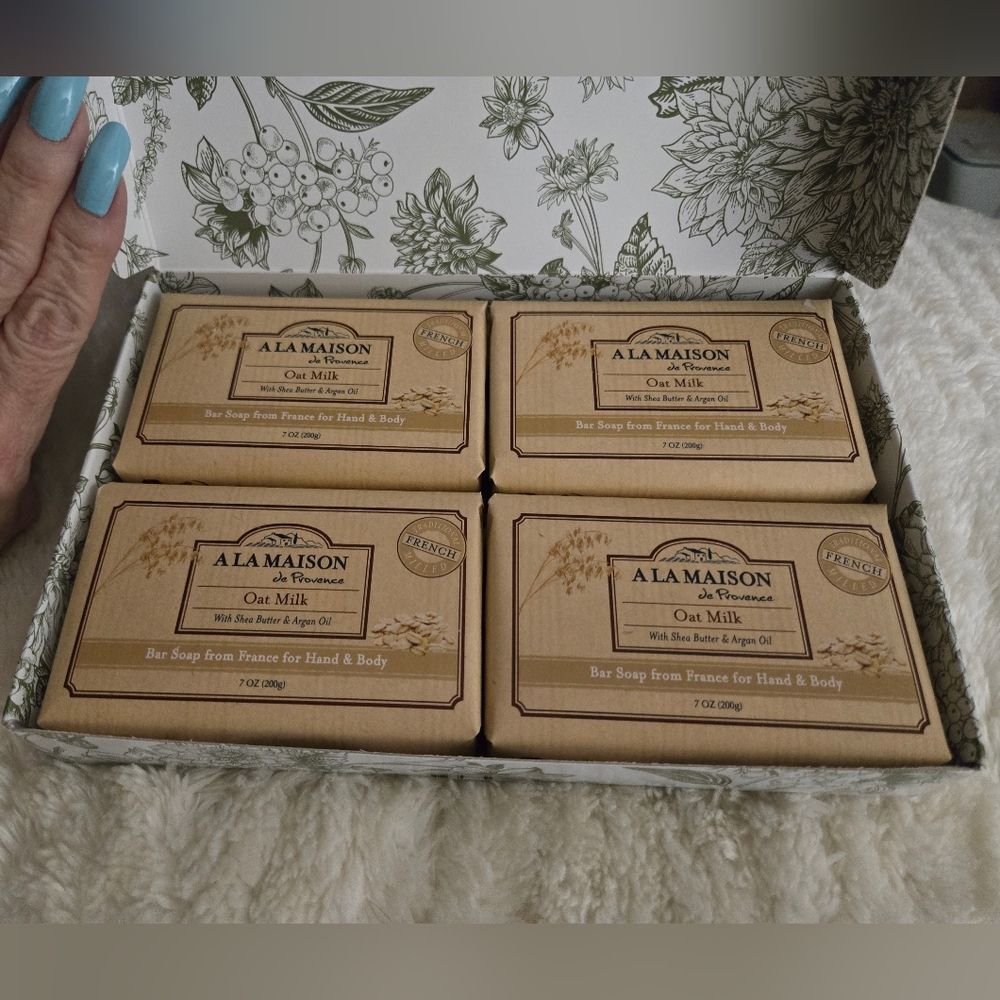 A La Maison Triple Milled Oat Milk Bar Soaps Box/4 Bars - Picture 7 of 7